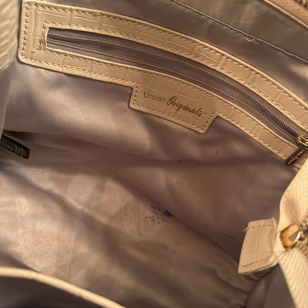 Urban originals iconic love bag - Picture 10 of 12